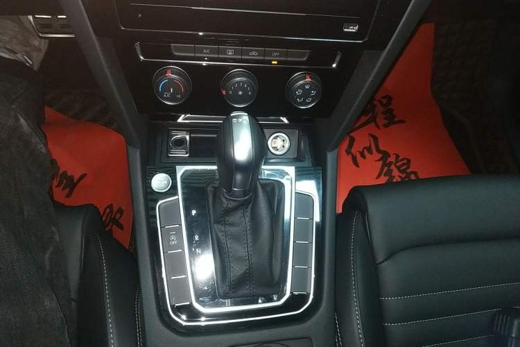 Used Volkswagen Magotan 2023 2 Million Units Limited-Edition 280TSI DSG Comfort Version