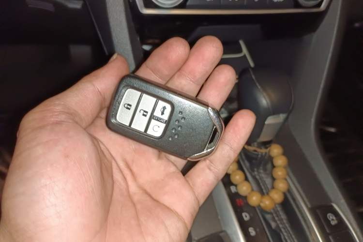 Used Honda Civic 2016 220TURBO CVT Prestige Edition
