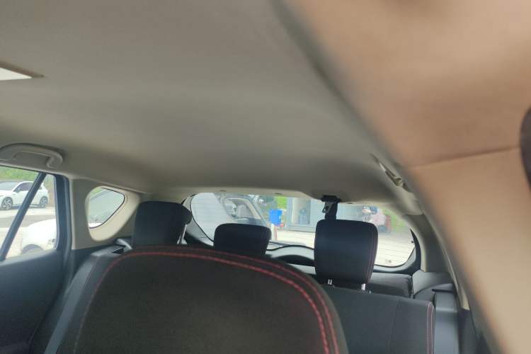 Used Suzuki S-Cross 2014 1.6L CVT Two-Wheel Drive Entry Model