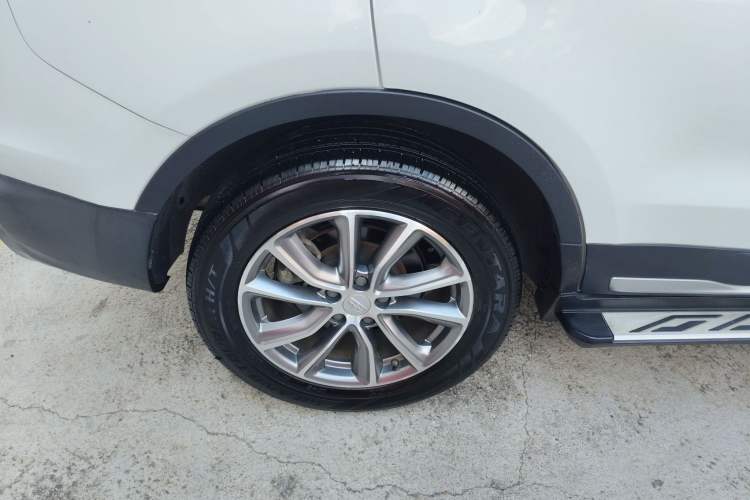 Used Geely Auto Emgrand X7 Sport 2018 2.0L Manual Two-Wheel Drive Zhiya Version
