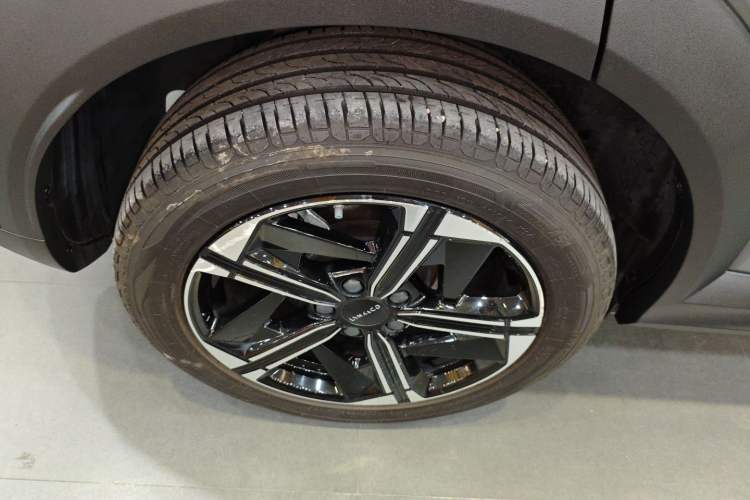 Used Lynk & Co 06 EM-P 2023 EM-P 126 Long-Range Halo
