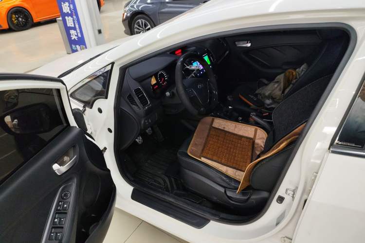 Used Kia K3 2015 1.6L Manual GL