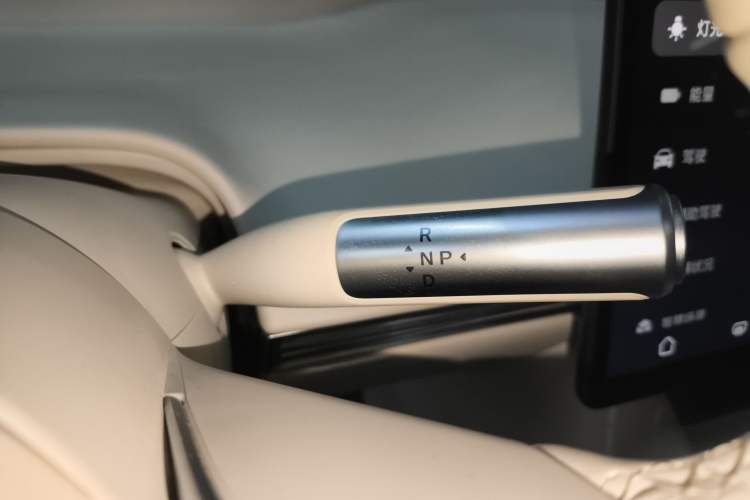 Used Hima Luxeed R7 2025 Range-Extended Version 251 km Max
