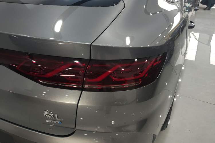 Used BYD Qin L 2025 DM-i Smart Drive 120KM Superior Model
