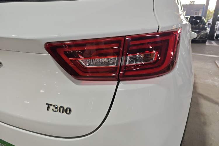 Used Zotye T300 2017 1.5T CVT Premium Edition