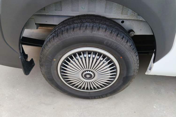 Used  Pioneer V 2024 Multi-Function Edition 2.0T Automatic Mid-Roof Low-Profile