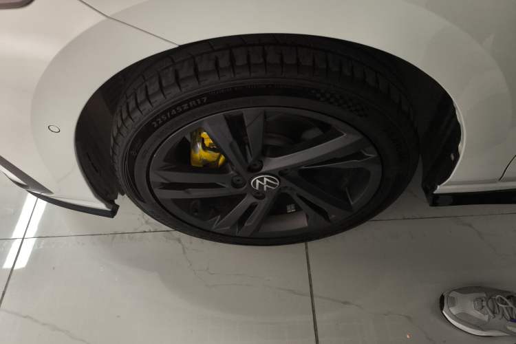 Used Volkswagen Golf 2023 Facelift 280TSI DSG R-Line Lite