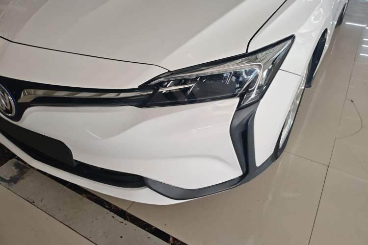 Used Buick Velite 6 2023 430km Range Commuter Version