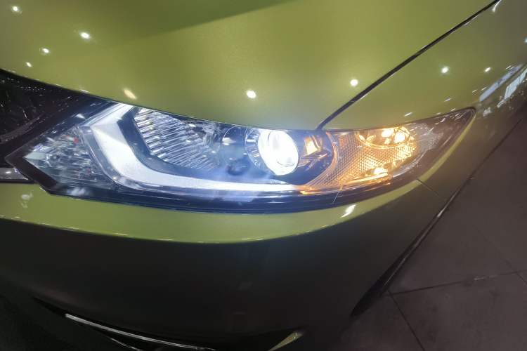 Used Honda Jade 2014 1.8L Automatic Comfort Elite Version 5 Seats
