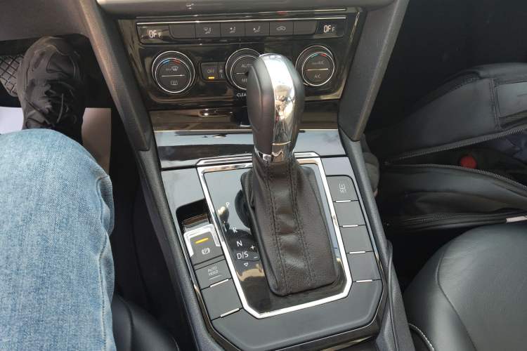 Used Volkswagen Lamando 2015 280TSI DSG Comfort Edition
