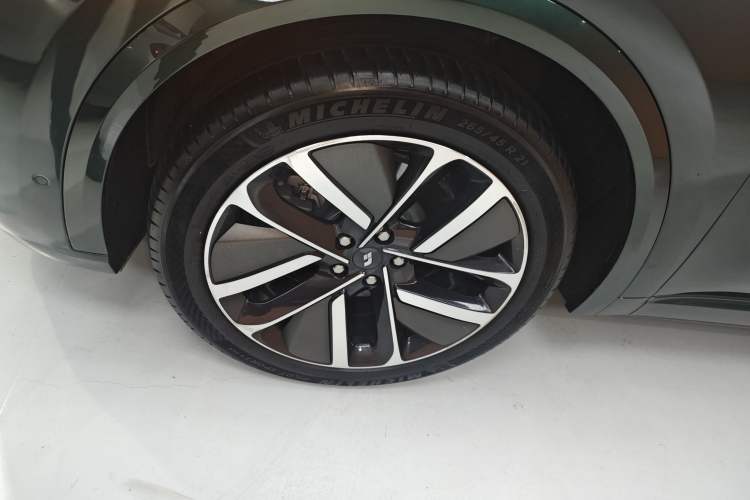 Used Li Auto L9 2022 Max model