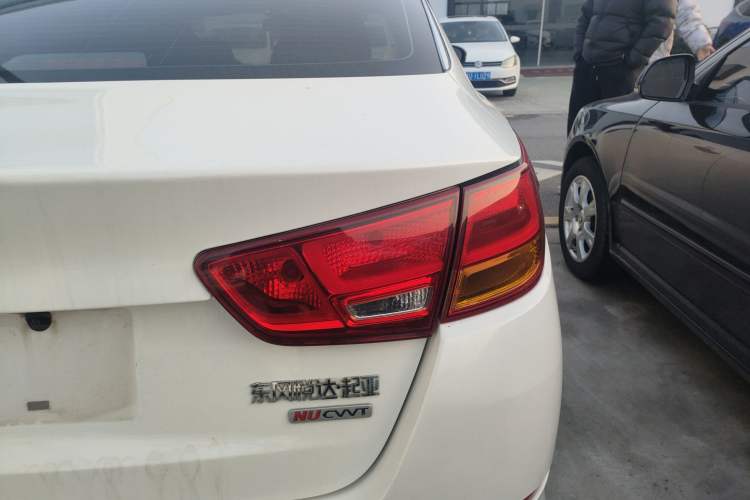 Used Kia K5 2015 2.0L Automatic GLS