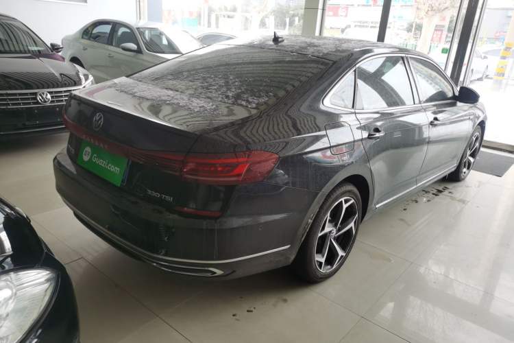 Used Volkswagen Passat 2023 330TSI Starry Luxury Edition
