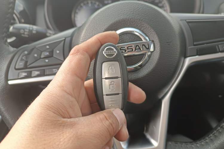 Used Nissan Kicks 2019 1.5L CVT Smart Connect Luxury Edition
