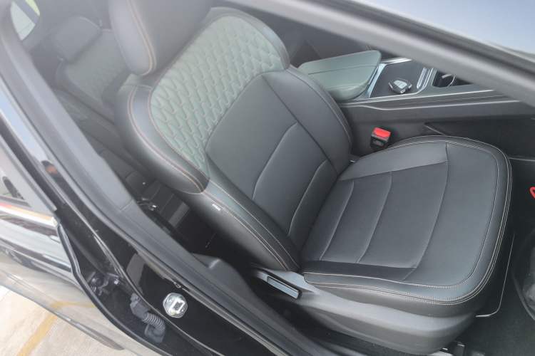 Used Geely Auto Haoyue L 2024 2.0T DCT Prestige Version