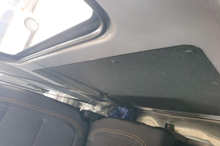 Used Chana Ruixing M60 2023 1.5L GDI Comfort-Class Passenger Vehicle 6/7 Seats
