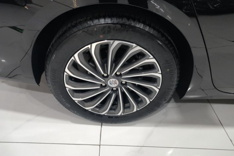 Used Buick LaCrosse 2023 28T Prestige Edition
