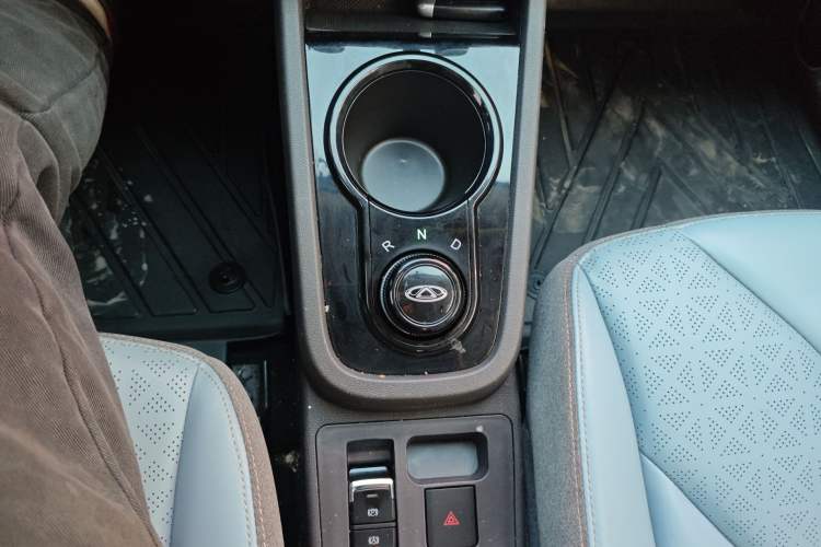 Used Chery Little Ant 2022 Restyled Version Sweet Pink Edition Half-Sugar Version 30.6 kWh 30 kW 301 km
