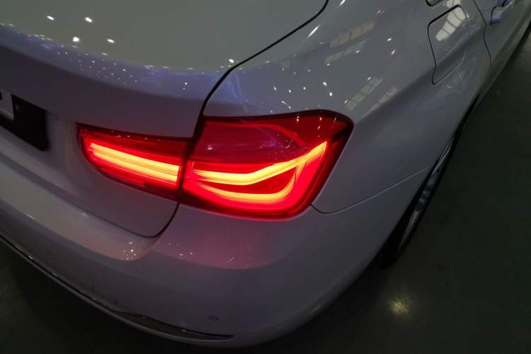 Used BMW 3 Series 2017 320Li Fashion Model
