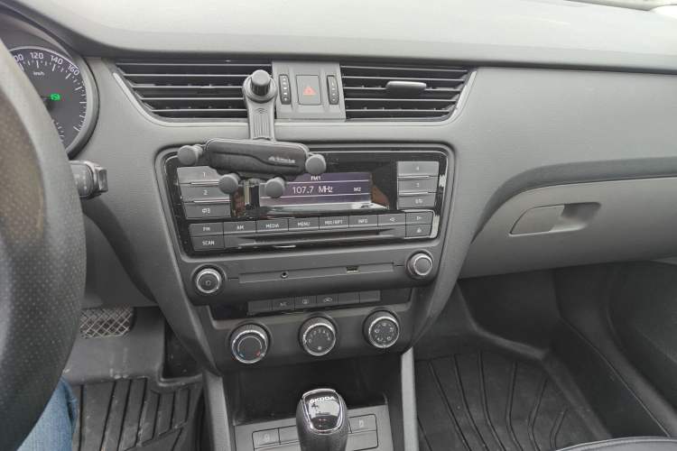 Used Skoda Octavia 2015 1.6L Automatic Eado Edition
