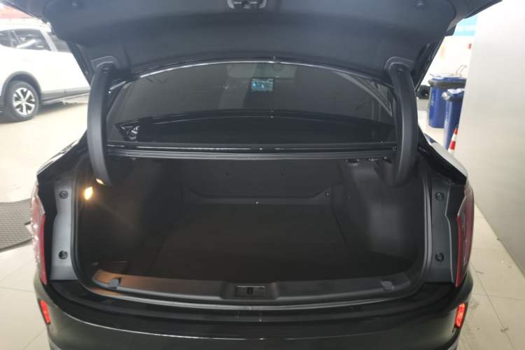 Used Hongqi E-QM5 2024 610 km PLUS
