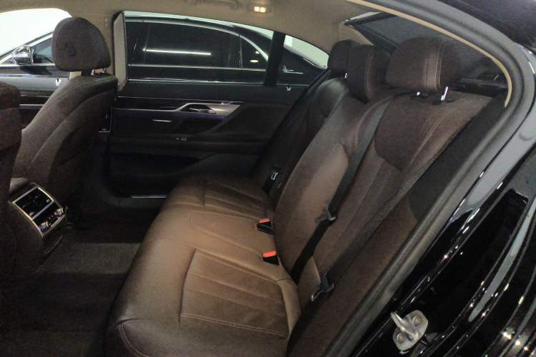 Used BMW 7 Series 2017 730Li Leading Model
