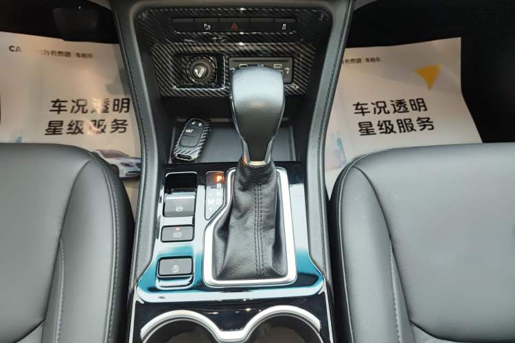 Used  Commander 2018 2.0T Two-Wheel Drive Enjoy Edition China V