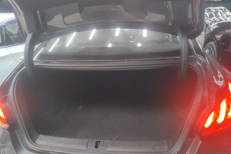 Used MG 5 2021 180 DVVT CVT Youth Luxury Edition
