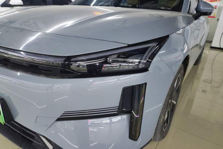 Used  L6 2023 125km MAX
