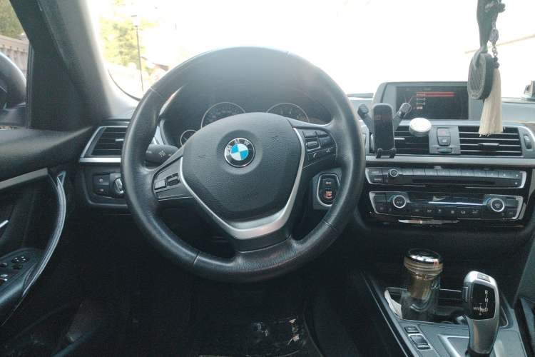 Used BMW 3 Series 2017 320Li Fashion Model
