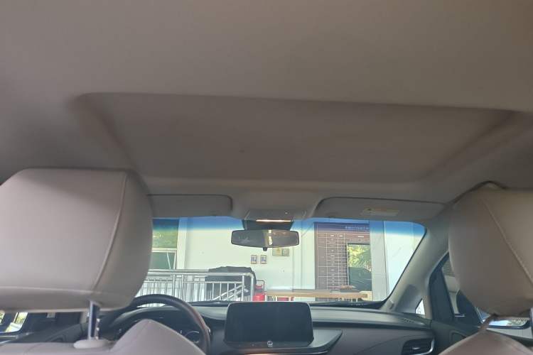 Used Buick GL8 2023 Land Executive Class Smart Enjoyment Model
