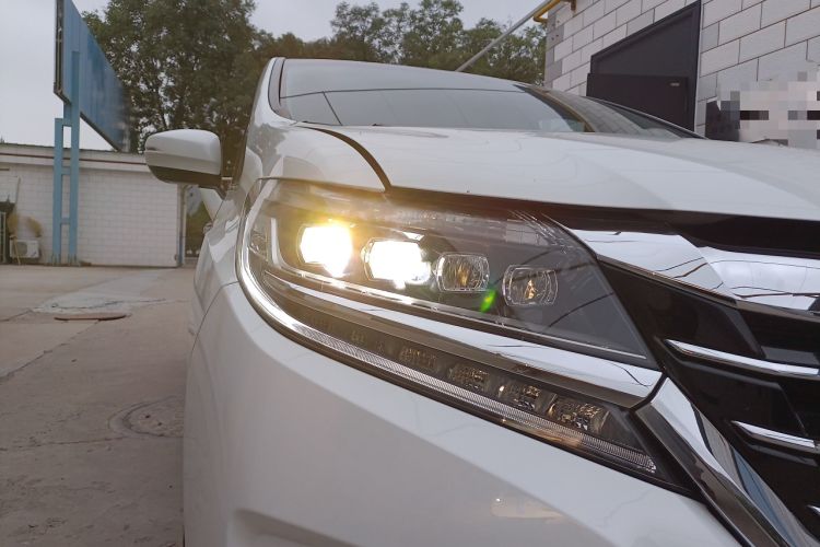 Used Honda Elysion 2016 2.4L Supreme Edition
