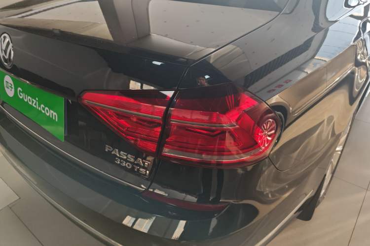 Used Volkswagen Passat 2017 330TSI DSG Luxury Edition
