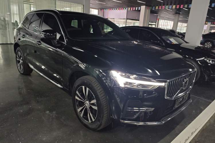 Used Volvo XC60 2025 B5 4x4 Smart Luxury Edition
