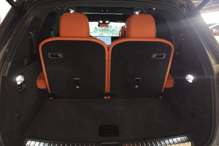 Used Li Auto L8 2023 Pro Model
