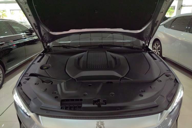 Used BYD Qin PLUS 2021 EV 400KM Luxury Model
