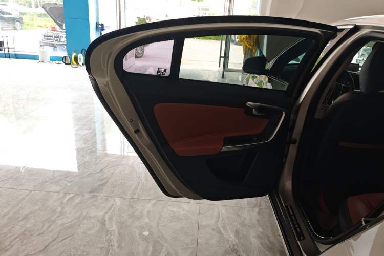 Used Volvo S60 2018 S60L T3 Smart Upgrade Edition
