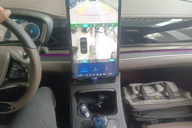 TDK.VehicleDetails.img