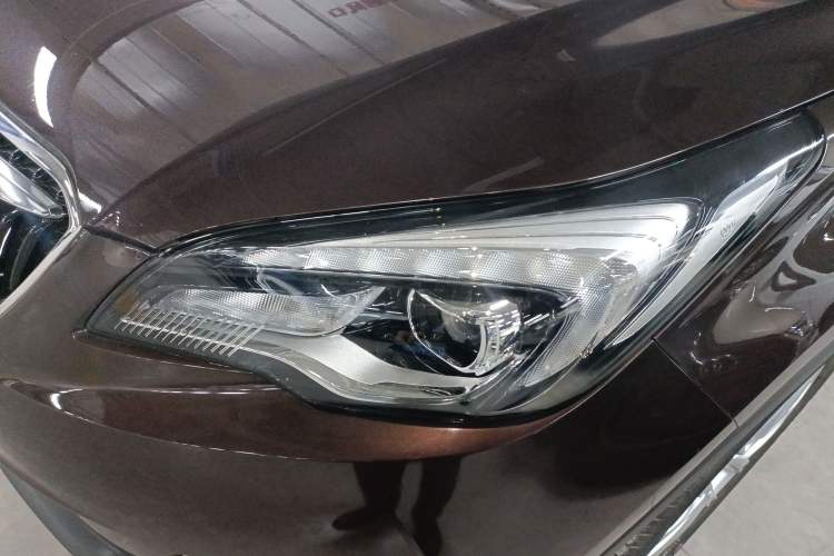 Used Buick Envision 2018 28T Four-Wheel Drive Elite Version