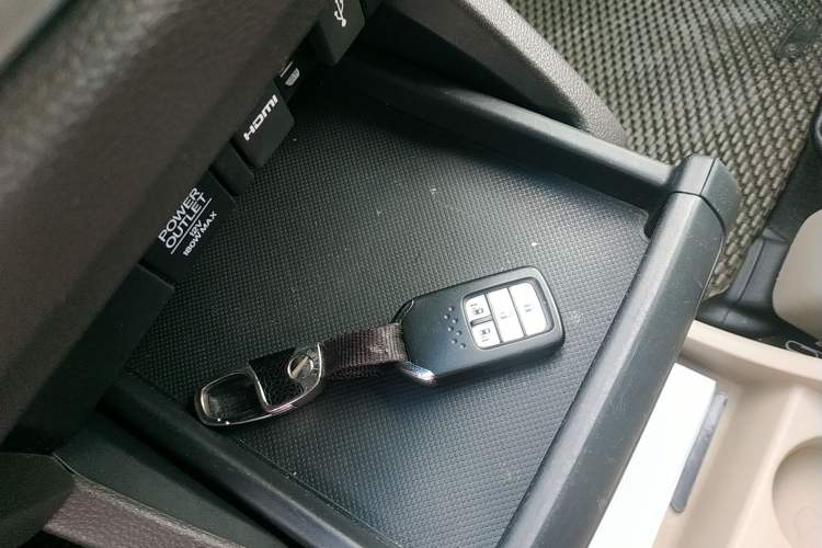 Used Honda Odyssey 2015 Revised 2.4L Luxury Edition
