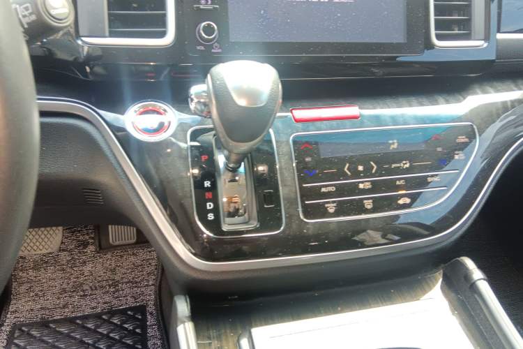 Used Honda Elysion 2019 2.0L Hybrid Supreme Edition
