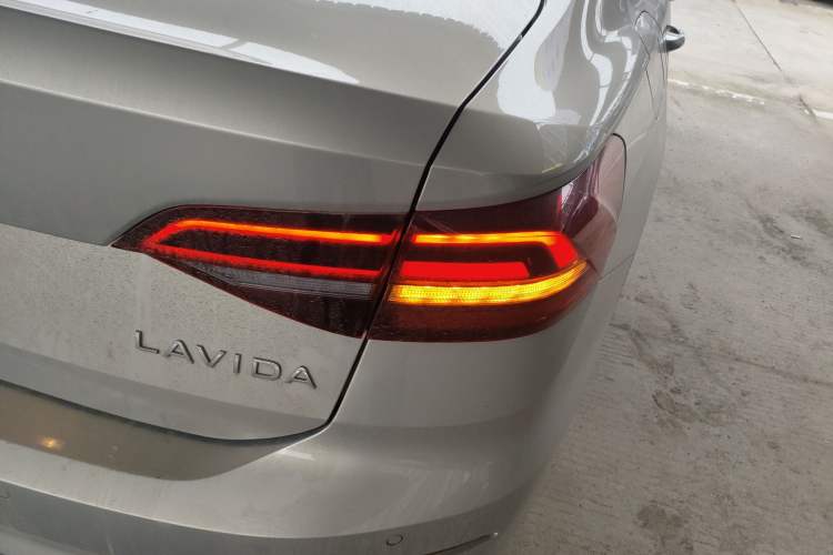 Used Volkswagen Lavida 2019 1.5L Automatic Comfort Edition China VI Standard
