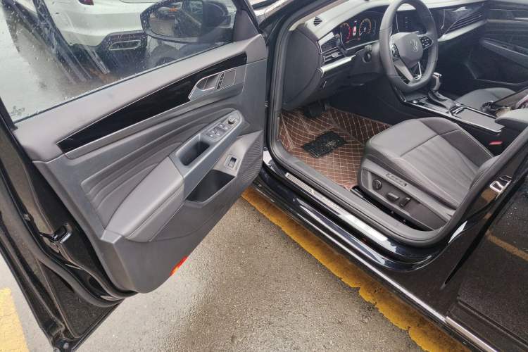 Used Volkswagen Passat 2024 380TSI Elite Edition
