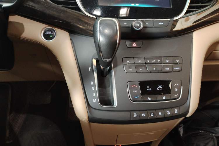 Used Buick GL8 2017 ES 28T Premium Version China V Standard
