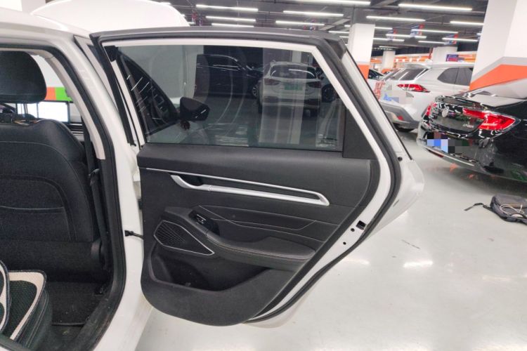 Used Geely Auto Emgrand 2023 4th Generation Champion Edition 1.5L CVT Prestige Model
