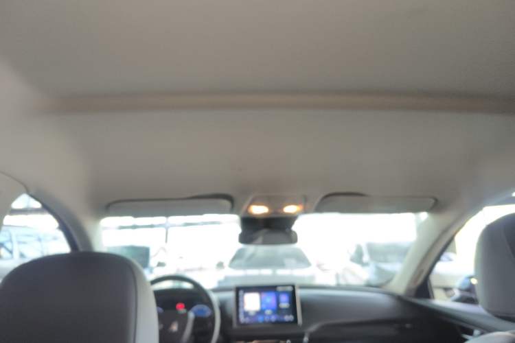 Used Hongqi E-QM5 2022 431 km Charge & Enjoy Edition