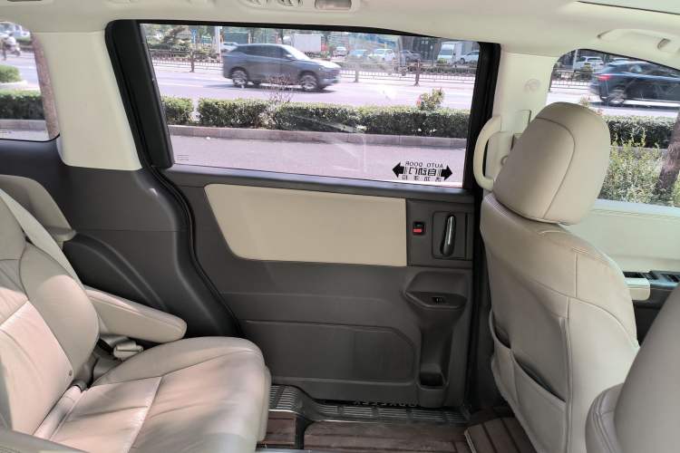 Used Honda Odyssey 2015 Revised 2.4L Luxury Edition
