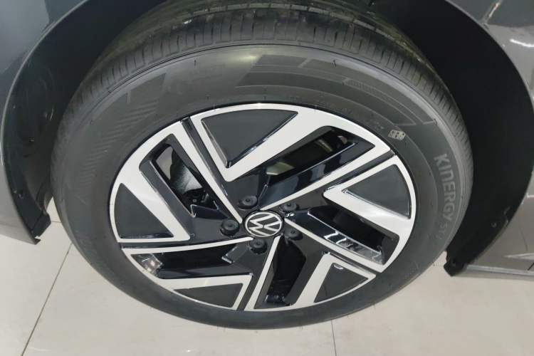 Used Volkswagen Sagitar 
