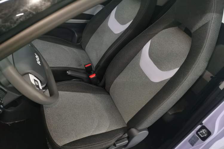 Used Chery QQ Ice Cream 2022 120km Conical Shape Lithium Iron Phosphate
