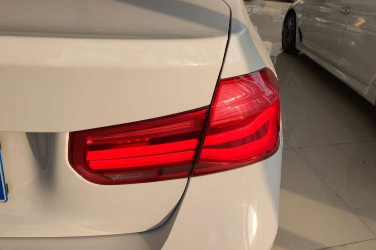 TDK.VehicleDetails.img